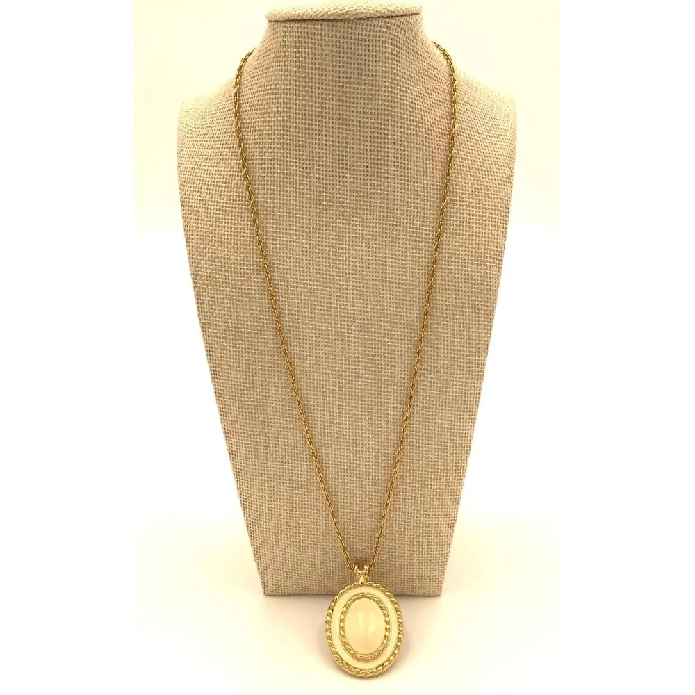 Monet Vintage Gold Tone Oval Cream Enamel Rope Border Pendant Necklace 24 Inch